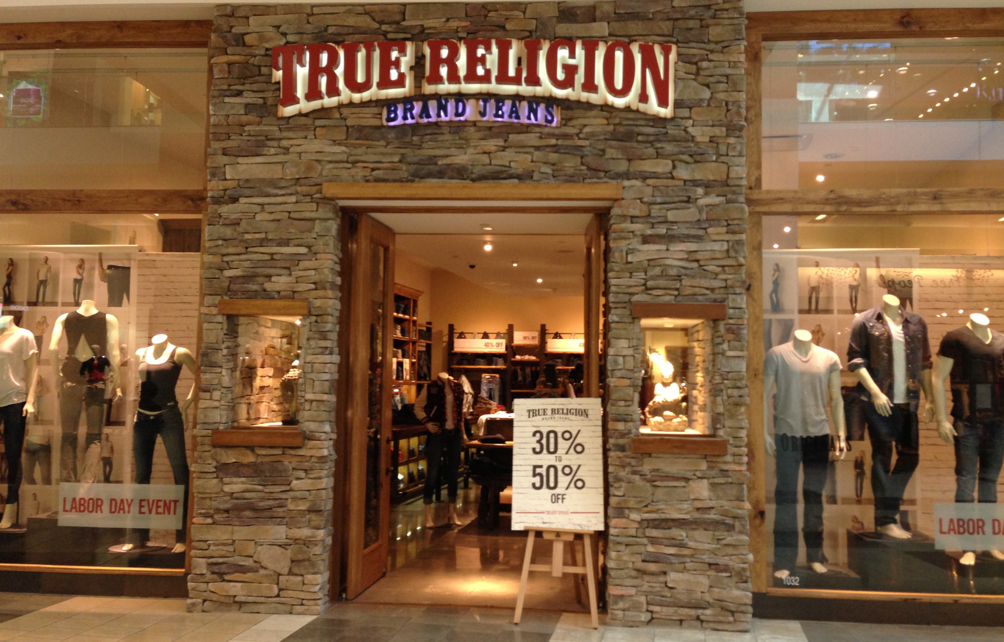 Одежда true. Бренд одежды true. True Religion brand Jeans. Магазин true Religion. Religion бренд.